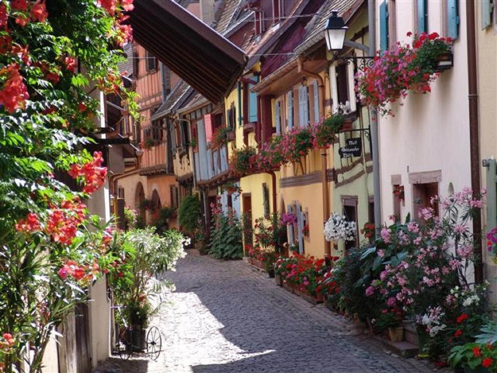 La Legende Des 2 Pierres Leilighet Eguisheim Rom bilde